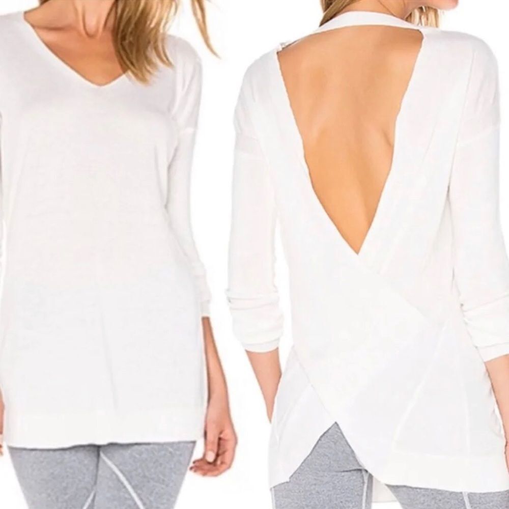 Vimmia Shavasana Reversible sweater  Pearl color size S New with tags